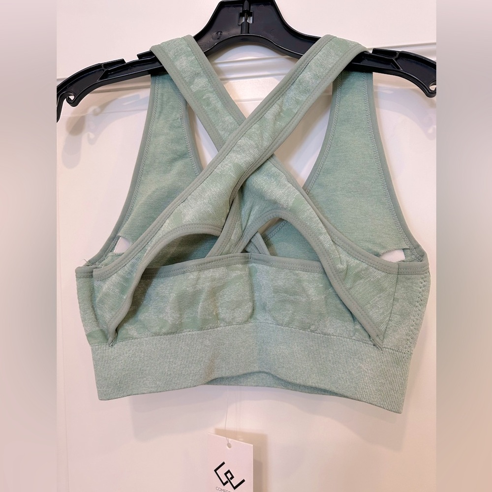 NWT Comfort labs green camo sports bra - Picture 3 of 4